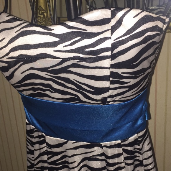 Ruby Rox strapless zebra dress - Picture 2 of 4